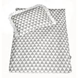 Rawstyle 4 st. babysängset (triangel grå/vitt) Garnitur barnsänglakan sängkläder **filt + kudde + fyllning**