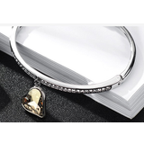 Armband "White Heart" med en större vit Austrian Crystal och flera små Austrian Crystals samt i platinumplätering