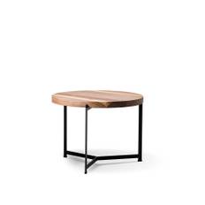 Dk3 - Plateau Coffee Table - Ø 60 cm - Höjd 45 cm, Skiva i Oljad valnöt, Underrede i Svart pulverlackerat stål - Soffbord - Søren Rose Studio - Träfärgad - Metall/Trä
