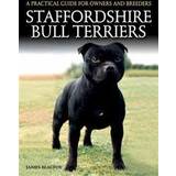 Staffordshire Bull Terriers (Häftad, 2016)