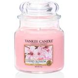 Inredningsdetaljer Yankee Candle Classic Cherry Blossom Medium Doftljus 411g