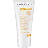 SPF DD-creams Sans Soucis Daily Vitamins DD Ceam SPF25 Light 30ml