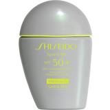 Shiseido Solskydd & Brun utan sol Shiseido Sports BB Sunscreen Light SPF50+ 30ml