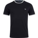 Herr Kläder Fred Perry Twin Tipped T-shirt - Black/Snow White