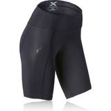 2XU Dam - XXS Shorts 2XU Motion Mid-Rise Compression Short Women - Black/Dotted Black Logo