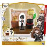 Harry Potter - Plastleksaker Lekset Spin Master Wizarding World Harry Potter Magical Minis Potions Classroom with Exclusive Harry Potter Figure & Accessories