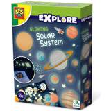 SES Creative Plastleksaker Experiment & Trolleri SES Creative Explore Luminous Solar System