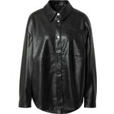 Urban Classics Dam - Overshirts Jackor Urban Classics Faux Leather Overshirt - Black