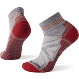 Röda Underkläder Smartwool Men's Hike Light Cushion Ankle Socks Charcoal 38-41