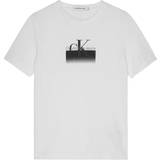 Calvin Klein Gradient Logo T-shirt (IB0IB01477T)