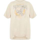 PrettyLittleThing Montana Logo Oversized Washed T-shirt - Sand