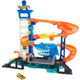 Leksaksfordon Hot Wheels City Attacking Shark Escape Track Set