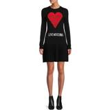 Korta klänningar - Plissering Love Moschino Intarsia Heart Sweater Dress