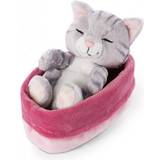 NICI 48086 Sleeping Kitties, Schlafende Katze im Körbchen, Plüsch, beige/pink-lila
