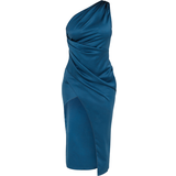 Enaxlad / Enärmad - Midiklänningar PrettyLittleThing Satin One Shoulder Pleat Detail Midi Dress - Navy