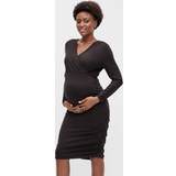 Gravidklänningar Graviditet & Amning Mamalicious Bodycon Fit V-ringning Klänning Black