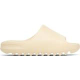 Adidas 38 ½ Tofflor & Sandaler adidas Yeezy Slide - Bone