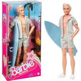 Barbie Dockor & Dockhus Barbie The Movie Ken Doll Wearing Pastel Pink & Green Striped Beach Matching Set HPJ97