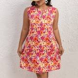 46 - Blommiga - Korta klänningar Shein Plus Floral Print Keyhole Neckline Dress