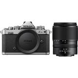 Digitalkameror Nikon Z fc + DX 18-140mm F3.5-6.3 VR