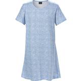 Trofé Klänningar Trofé Croco Big T-Shirt Dress Blue Pattern