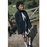 Midiklänningar Object RAY L/S KNIT ROLLNECK DRESS Färg: Black SANDSHELL GRAPHIC, S