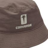 Converse Herr Hattar Converse Bucket x Drkshdw grått