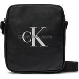Väskor Calvin Klein Logo Reporter Bag BLACK One Size