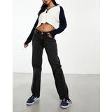 Abercrombie & Fitch Byxor & Shorts Abercrombie & Fitch – Svarta, baggy jeans med låg midja och råskuren fåll-Svart/a