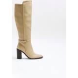 River Island Dam Kängor & Boots River Island knee high boot with buckle detail in beige-Neutral5