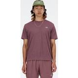 New Balance Herr T-shirts New Balance Men's Athletics T-Shirt in Brown Poly Knit