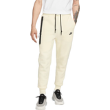 Beige - Fleece Byxor & Shorts Nike Sportswear Tech Fleece Joggers Men's - Coconut Milk/Black