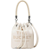 Skinn - Vita Bucketväskor Marc Jacobs The Leather Bucket Bag - Cotton/Silver