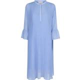 Midiklänningar - Plissering Neo Noir Lohan Pleated Dress – Sky Blue