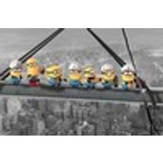 EuroPosters Dumma Mej Inredningsdetaljer EuroPosters Poster Despicable Me Minions Lunch on a Skyscraper V25570 91.5x61cm