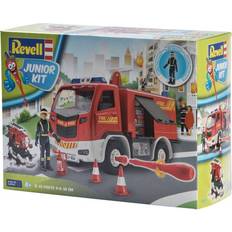 Revell Junior Kit Fire Truck with Figure 00819