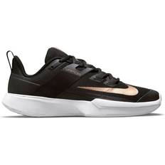 Dam - Svarta Racketsportskor Nike Court Vapor Lite W - Black/White/Metallic Red Bronze