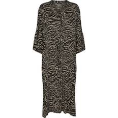 Soaked in Luxury L Kläder Soaked in Luxury Zaya Dress - Beige Zebra