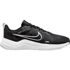 Nike 45 ½ - Dam Löparskor Nike Downshifter 12 M - Black/Dark Smoke Grey/Pure Platinum/White