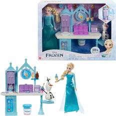 Disney Frozen Frost-leksaker, dessertlekset med Elsa-docka, Olof-figur, deg i två färger och mer än tio lekdelar. Inspirerat av Disneys Frost-filmer, HMJ48