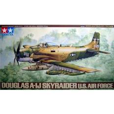 Tamiya Douglas A-1J Skyraider US Air Force 1:48