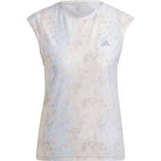 Adidas Dam - Elastan/Lycra/Spandex - Långa kjolar - Vita T-shirts adidas Fast Aop Tee Nyheter White/Wontau