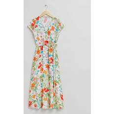 46 - Blommiga - Långa klänningar Kläder & Other Stories – Flerfärgad, blommig maxiklänning med omlottdesign-Flera