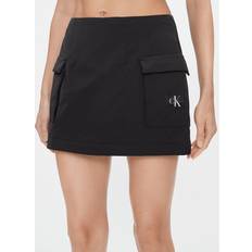Calvin Klein Kjolar Calvin Klein Padded Nylon Cargo Mini Skirt Black