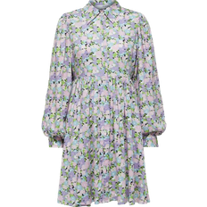Blommiga - Korta klänningar - XXL Selected Judita Floral Shirt Dress - Violet Tulip
