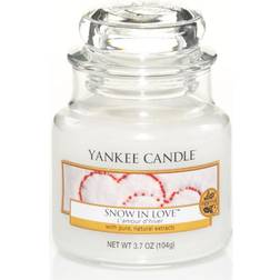 Yankee Candle Snow In Love Small Doftljus 104g