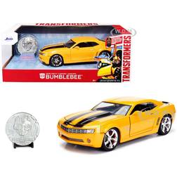 Jada Transformers Hollywood Rides Bumblebee 2006 Chevy Camaro 1:24 Scale Die-Cast Metal Vehicle with Coin