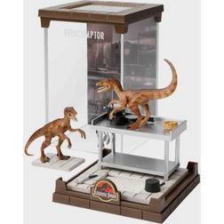 Noble Collection Jurassic Park Creature PVC Diorama Velociraptors 18 cm