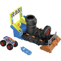 Hot Wheels Monster Trucks Arena Smashers Race Ace Smash Race Challenge-lekset med Race Ace-leksaksbil och en krossbar bil, HNB89