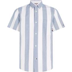 Tommy Hilfiger – Blårandig, regular skjorta med korta ärmar